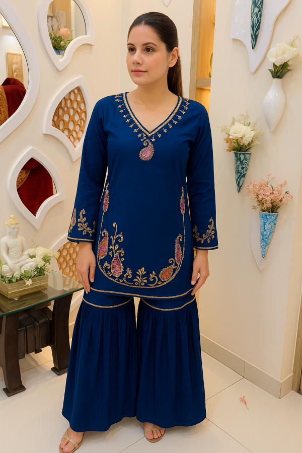 Embroidered Kurta & Sharara Set with Paisley Motifs - Image 3